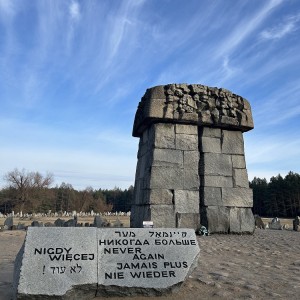Wycieczka do Treblinki – przewodnik po Warszawie